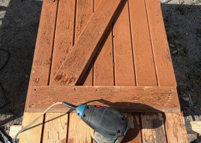 Rénovation des menuiseries en bois avec un matériel professionnel pour un résultat durable à Châtillon-le-Duc.